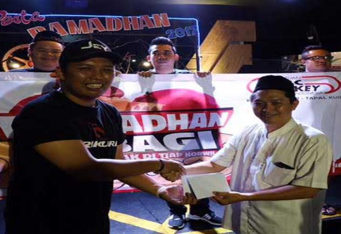 Komunitas DJ Jember Santuni Kaum Dhuafa